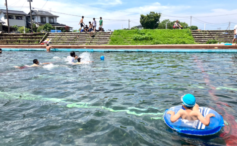 嘉島町湧水公園天然プール