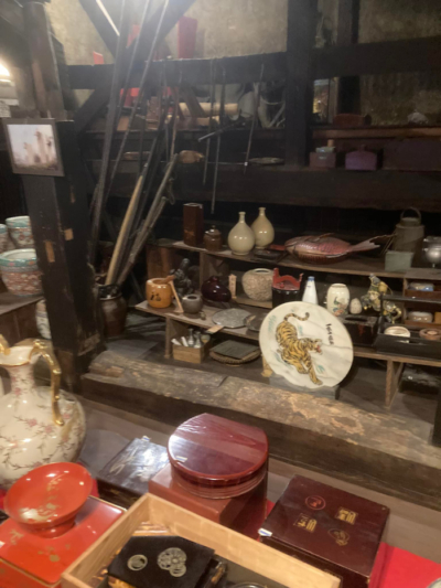 日本の発酵文化を楽しむ場「古民具・生活雑貨 蔵」
「茶房さくらさくら」をオープン。