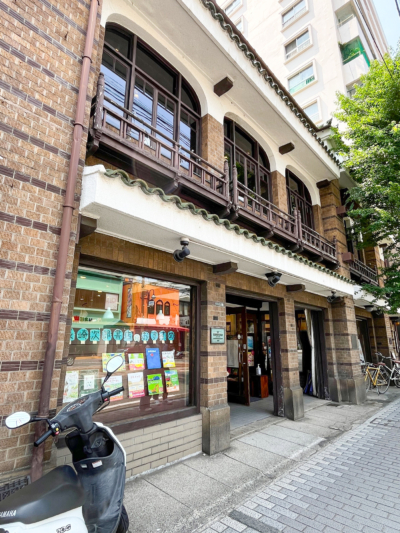 長崎次郎書店が2024年6月30日で閉店。2階の喫茶室は営業継続 | 熊本市中央区新町