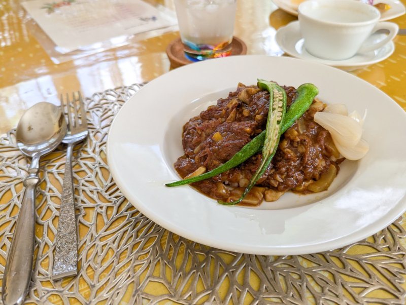 こだわりのお肉やオーガニックな野菜を使用したカレー