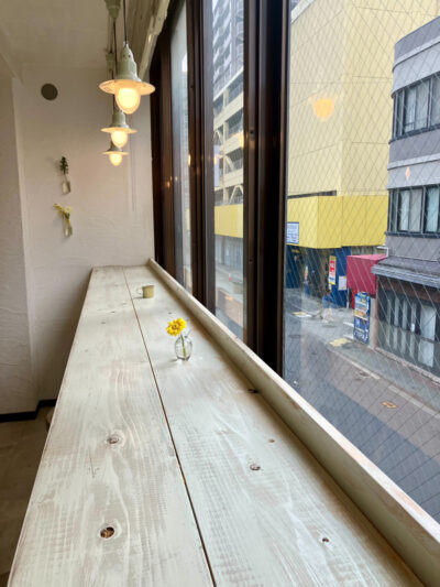 C'mon(カモン)。店内からの眺め