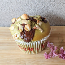 い草チョコカシューナッツのマフィン<br><br>い草=畳⁈畳の味がするの⁉って思われますが、実はほんのり甘みがあります。<br>栄養が豊富な食材で葉酸がたっぷり!<br>妊婦さんには特におすすめです。<br>熊本県八代市鏡町のイナダ有限会社様とのコラボ商品です♡<br>○熊本県産米粉を使用したグルテンフリーマフィン<br>○卵不使用 【八代産無農薬】い草チョコカシューナッツのマフィン<br>い草=畳⁈畳の味がするの⁉って思われますが、実はほんのり甘みがあります。<br>栄養が豊富な食材で葉酸がたっぷり!<br>妊婦さんには特におすすめです。<br>熊本県八代市鏡町のイナダ有限会社様とのコラボ商品です♡<br>○熊本県産米粉を使用したグルテンフリーマフィン<br>○卵不使用