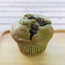 抹茶と小豆のマフィン<br><br>小豆がゴロゴロ中に入っています♡<br>抹茶と小豆のコラボが最高です!<br>○熊本県産米粉を使用したグルテンフリーマフィン<br>○卵・乳製品不使用 抹茶と小豆のマフィン<br>小豆がゴロゴロ中に入っています♡<br>抹茶と小豆のコラボが最高です!<br>○熊本県産米粉を使用したグルテンフリーマフィン<br>○卵・乳製品不使用